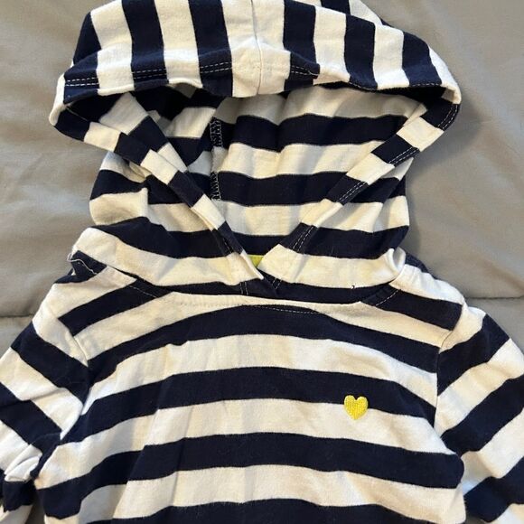 Girls carters size 5 hooded striped shirt - Picture 2 of 4